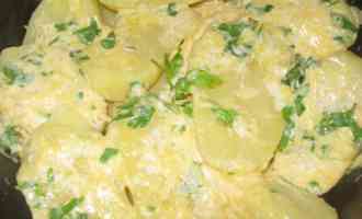 Рецепт картофель с молочным соусом