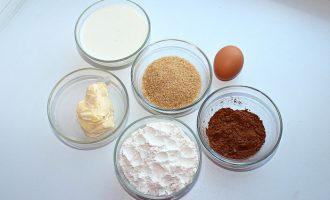Ингредиенты для влажного шоколадного пирога